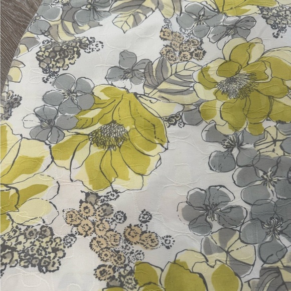 Women’s Tahari Arthur S Levine 2PC Floral Skirt Suit Blazer & Skirt Set Size 2 - Picture 3 of 15